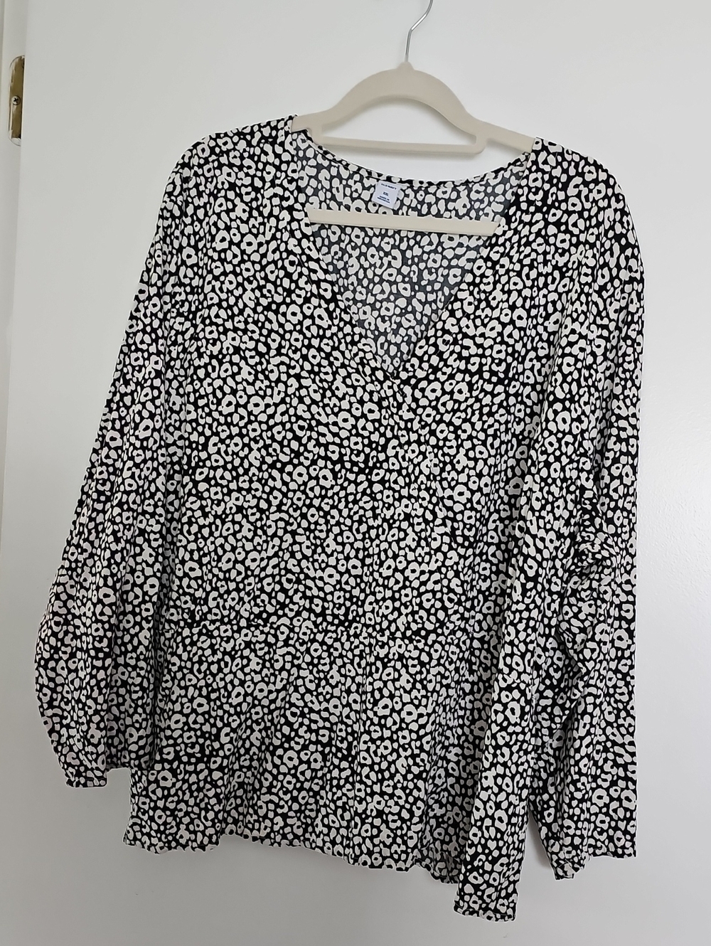 Old Navy Black and White Leopard Print V-Neck Blouse